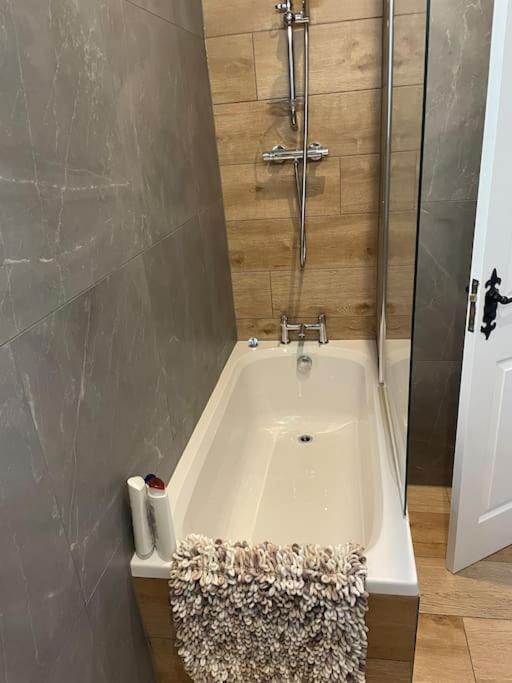 Graftonbury Court, Grafton Lane, Hereford, Hr2 8Fa 外观 照片